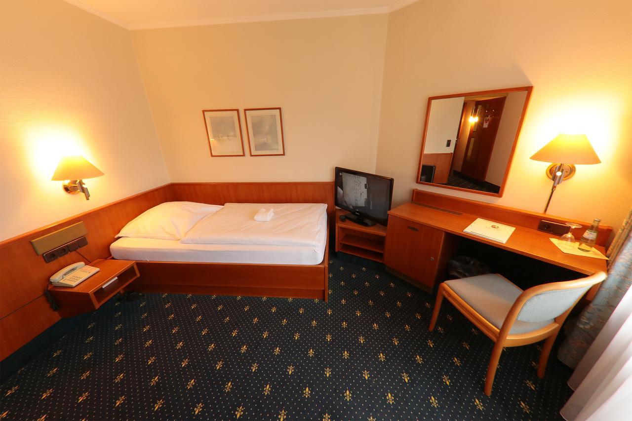 Karaman Group Hotel Бад-Нендорф Экстерьер фото